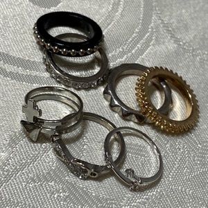 2/$10 Rings Set Silver, Gold, Black